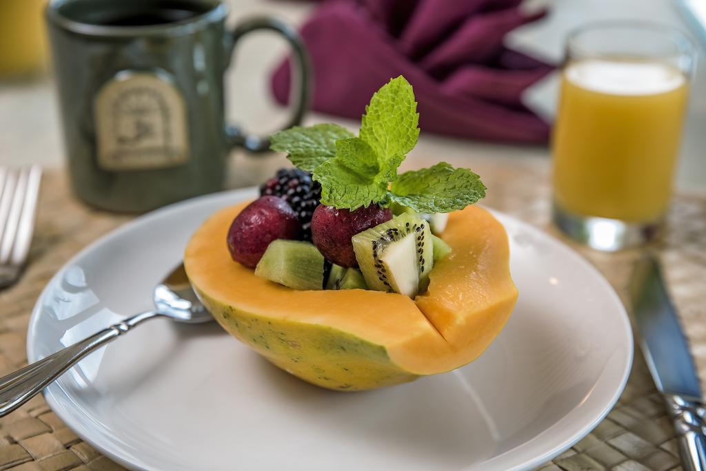 The Historic Wailuku Inn Maui Экстерьер фото